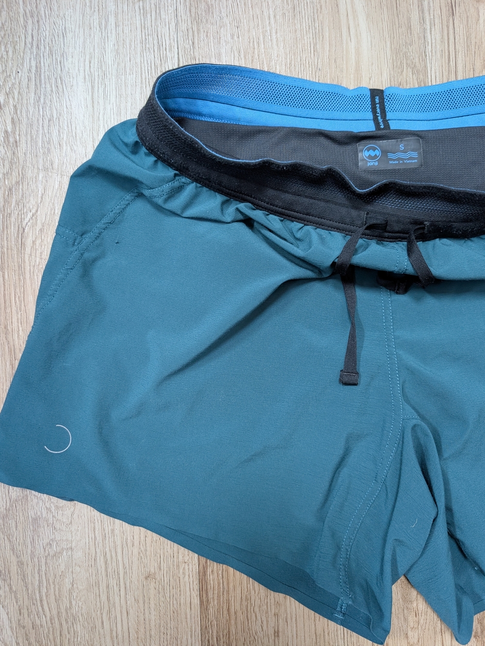 Janji 3" Multi Short
